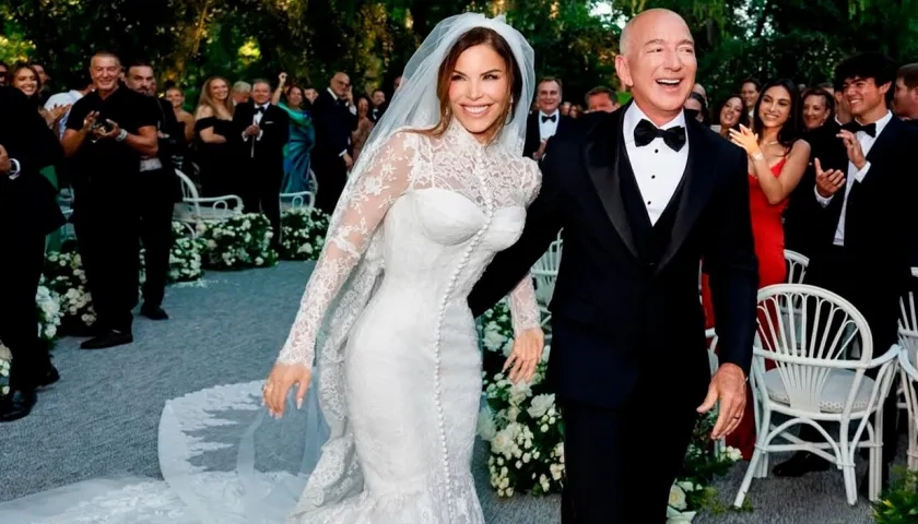 Jeff Bezos y Lauren Sánchez. 