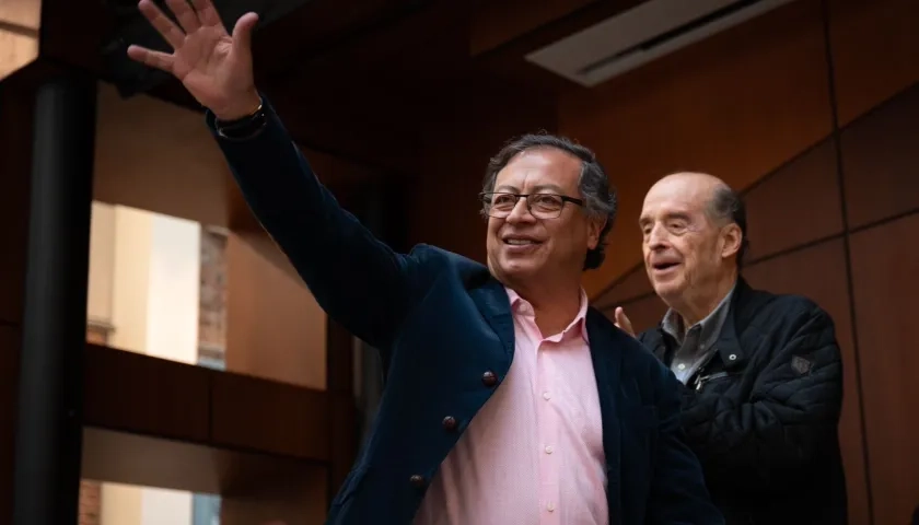 Canciller Álvaro Leyva y Presidente Gustavo Petro. 