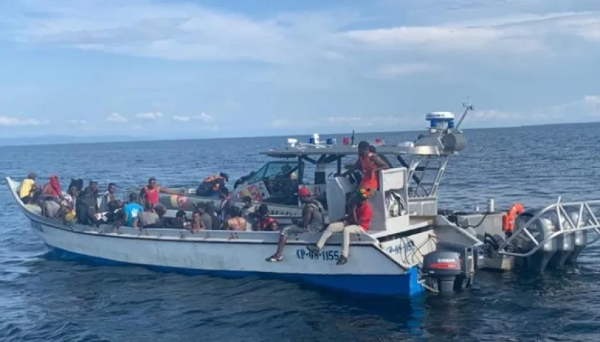 Rescate de migrantes en Isla Caimán