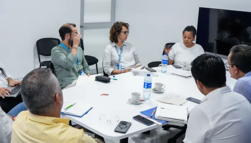 Reunión entre  la JEP y autoridades del Cesar y La Guajira.