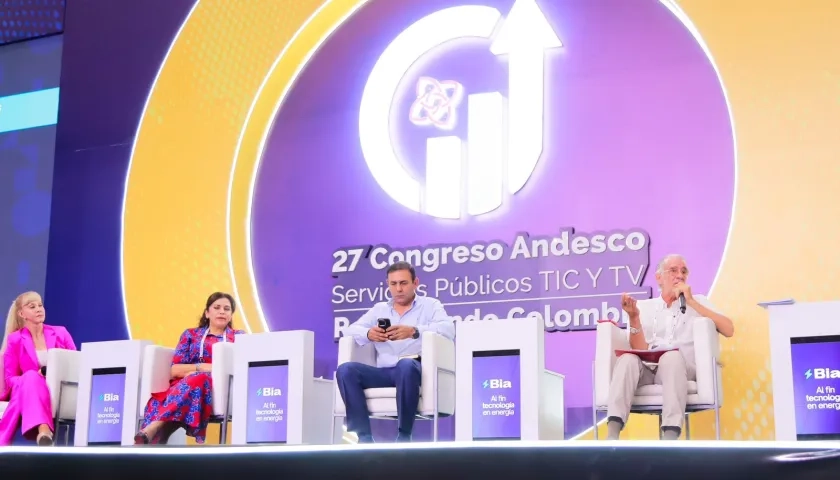 Los gobernadores y gobernadoras de Valle del Cauca, Meta, Santander y Atlántico.