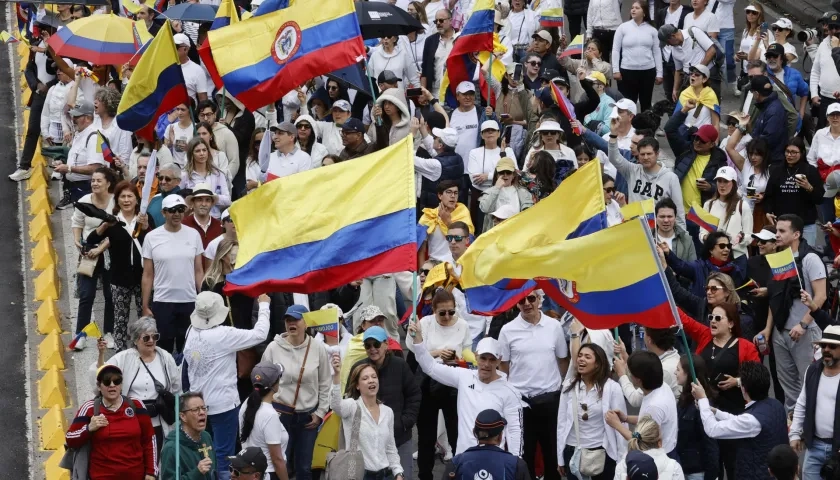 Ciudadanos durante su participación en la marcha. 