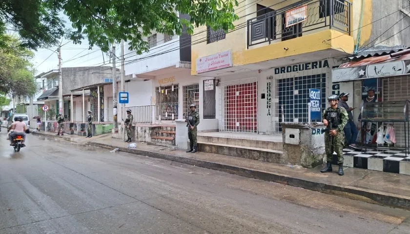 Presencia de militares en las calles de Soledad. 