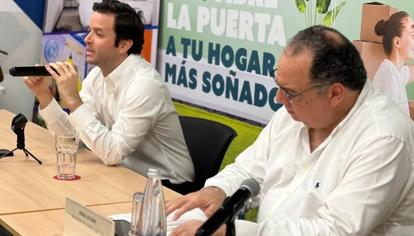 Juan Esteban Pérez, director Corferias Caribe, y Jorge Segebre, presidente Junta Directiva Camacol Atlántico.