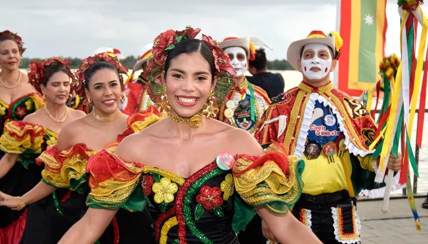 Durante el evento estarán danzas. 