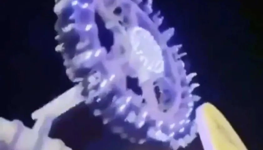 Momento en que se quebró brazo de la atracción mecánica.