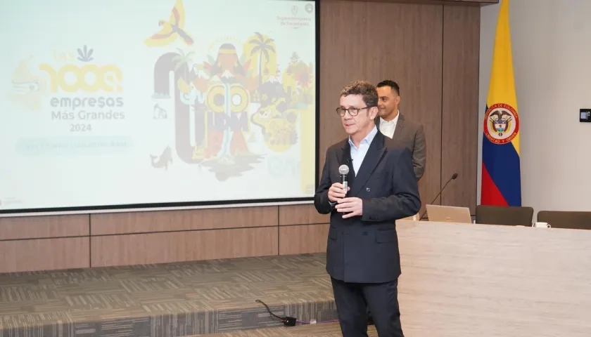 Billy Escobar, Superintendente de Sociedades.