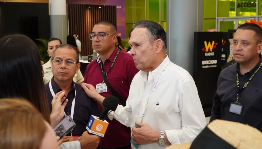 Senador Efraín Cepeda, en el marco del Foro de la OCDE.