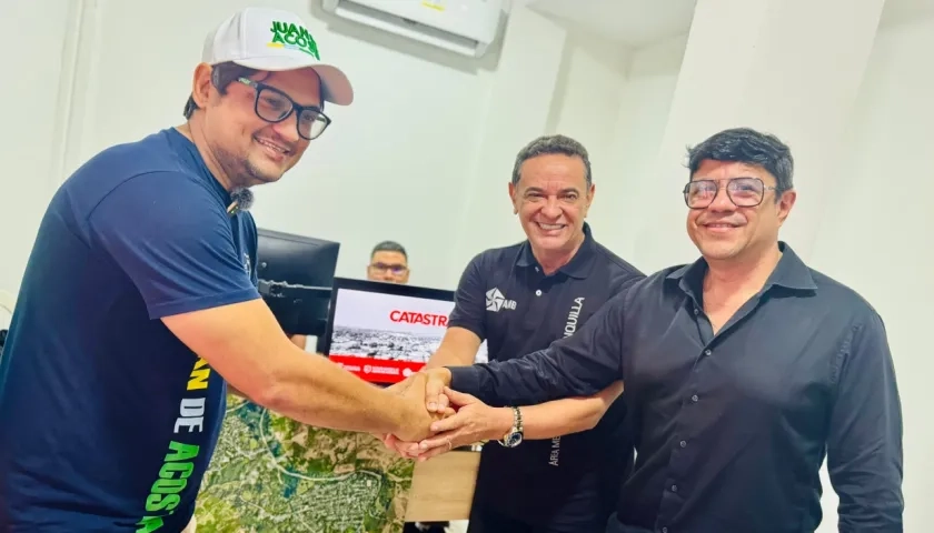 Inauguración de la oficina catastral.