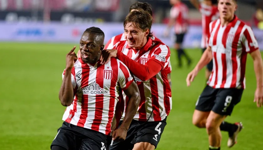 Edwuin Cetré celebrando su gol.