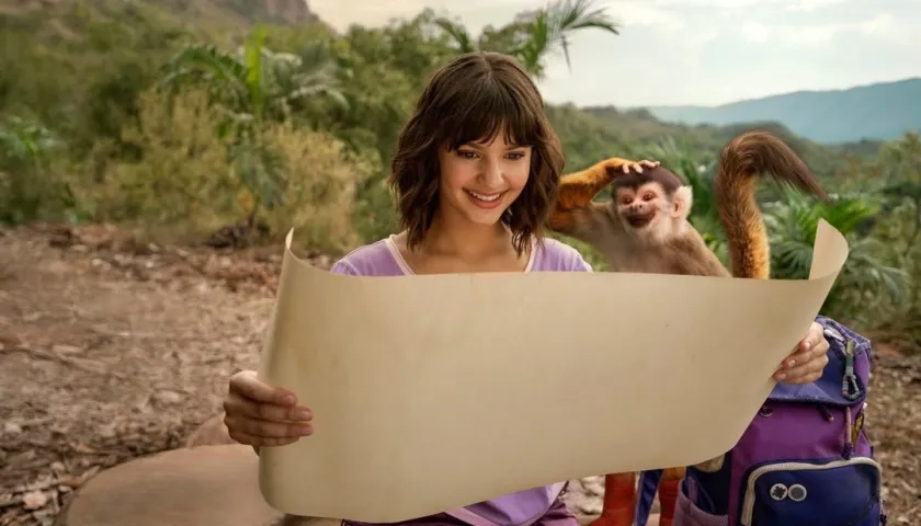 Dora es interpretada por Samantha Lorraine.