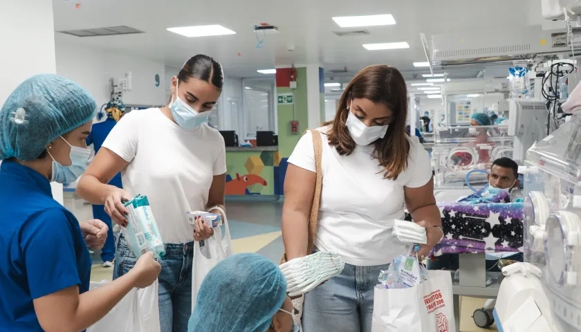 La fundación no apadrina bebés individualmente, sino las camas en uci. 