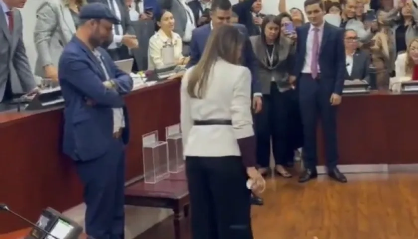 Lanzamiento de la moneda.