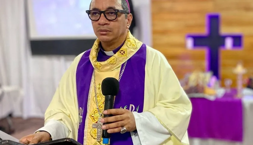 Monseñor César Alfonso Narváez Muñoz. 