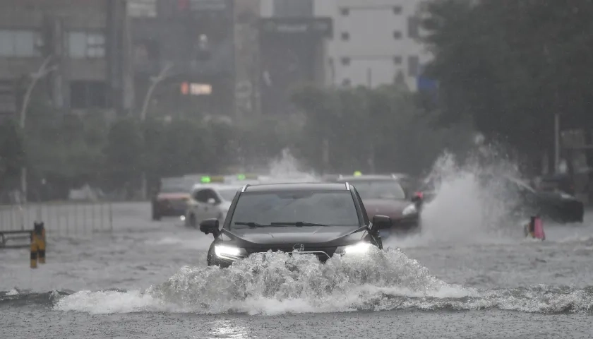 El tifón ha provocado fuertes lluvias y alto oleaje en China. 