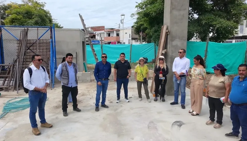 Visita a obra en Adelita de Char.