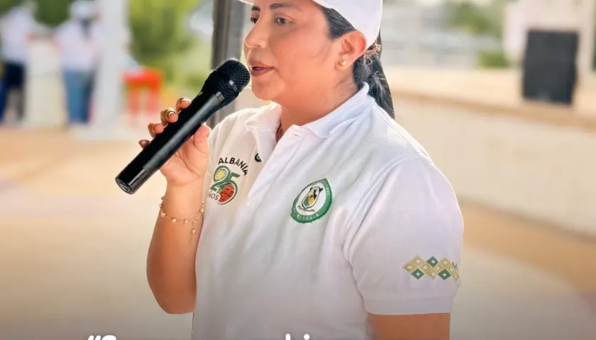 Nera Robles, alcaldesa de Albania.