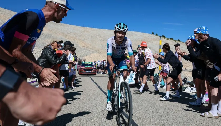 El colombiano Santiago Buitrago fue gran protagonista en la etapa 16 del Tour de Francia.