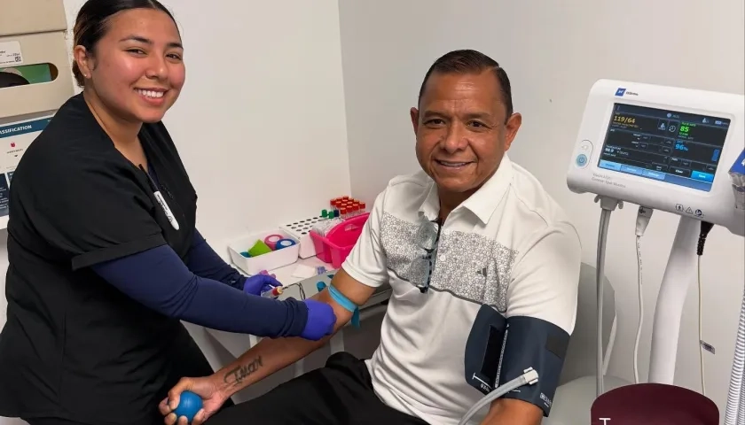 Iván René Valenciano durante los chequeos médicos.