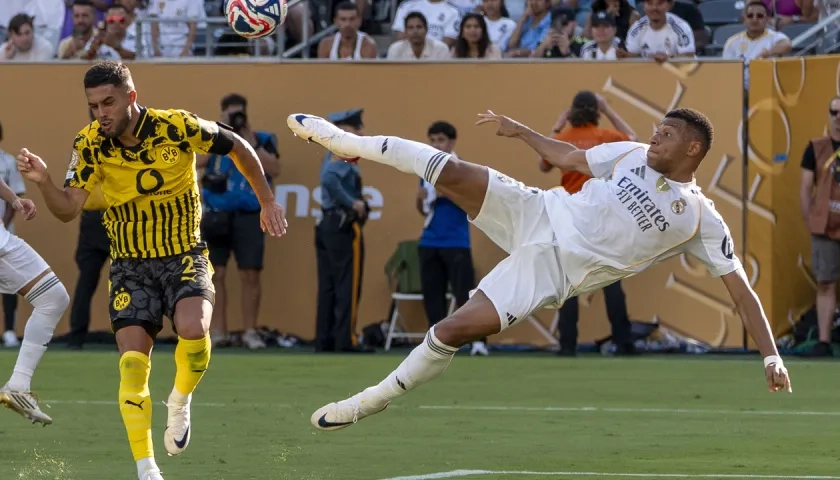 Kylian Mbappé, con esta tijera, marcó el tercer gol del Real Madrid.