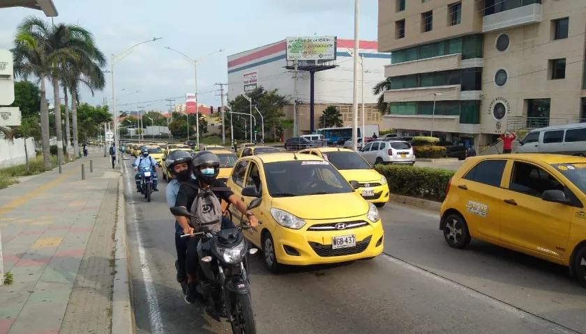 Se elimina el pico y placa en la ciudad.