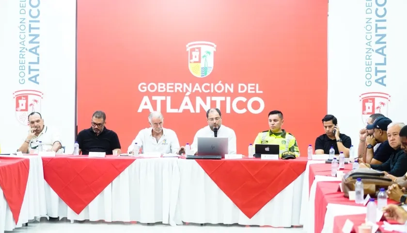 Autoridades municipales y departamentales en mesa técnica para concertar medida de pico y placa.