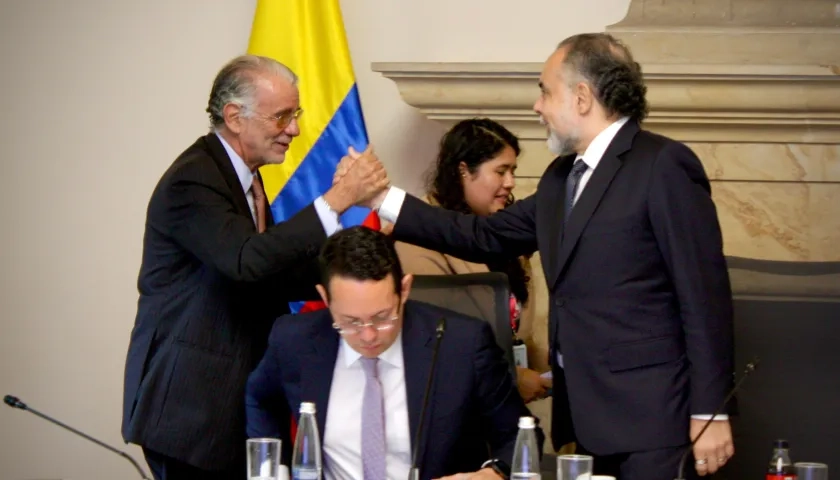 El gobernador Eduardo Verano con el ministro del Interior, Armando Benedetti.