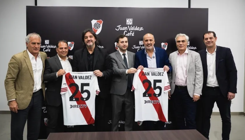 Acuerdo de patrocinio entre River Plate y Juan Valdez.