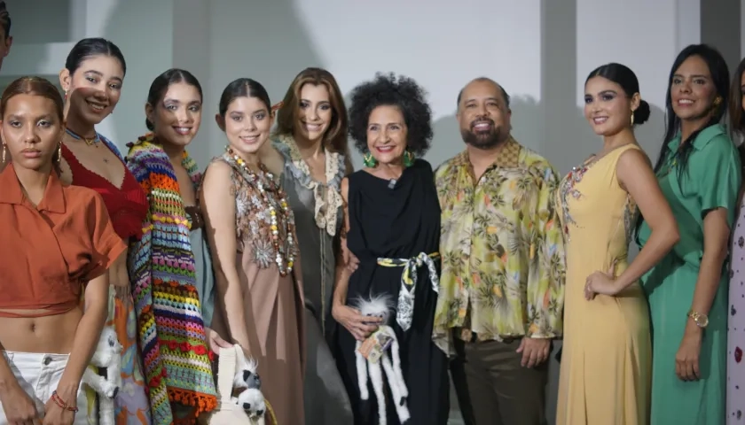 Con una pasarela en el Centro Comercial Villa Country, la diseñadora barranquillera presentó su colección ‘Aflora’.