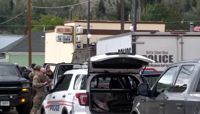 Autoridades encontraron un camión usado para el tiroteo.