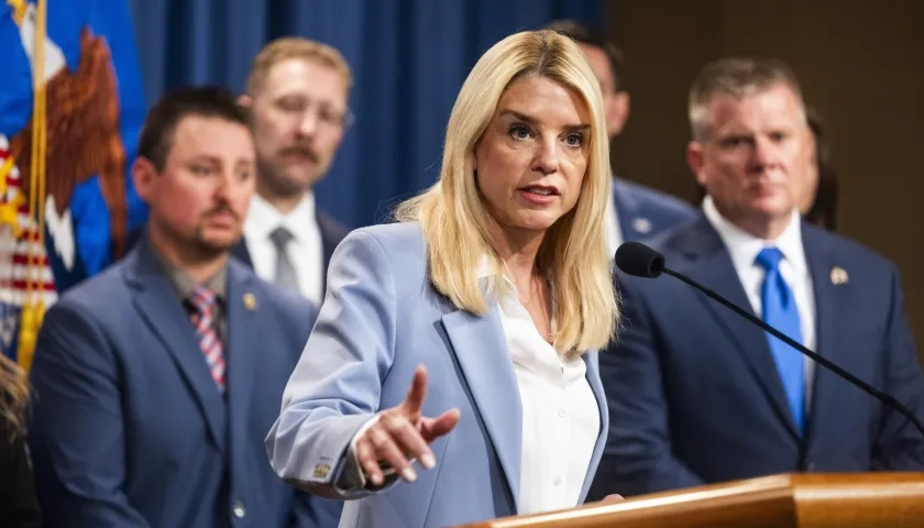 La fiscal general de Estados Unidos, Pam Bondi, entregó las declaraciones sobre Nicolás Maduro.