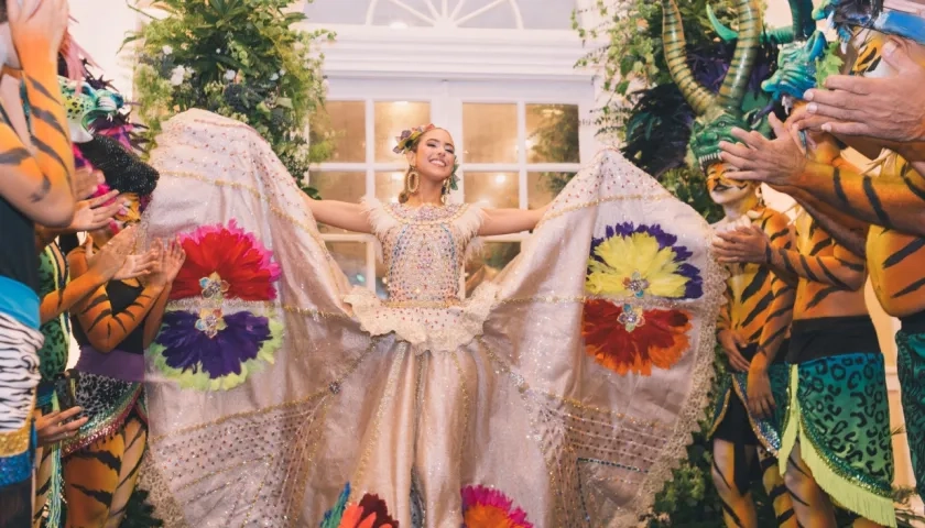 Sharon Hurtado Esquiaqui, Reina del Carnaval de la 44.