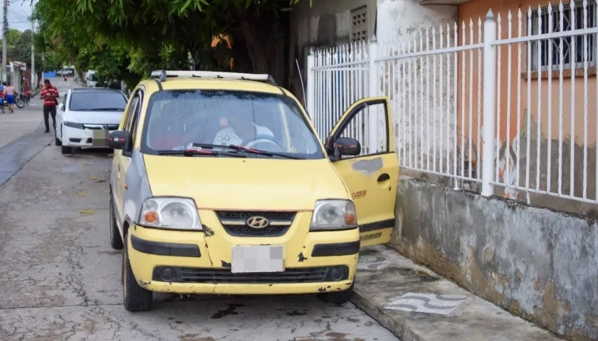 Taxi en mal estado.