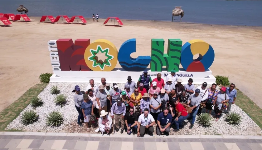 Adultos mayores Puerto Mocho.