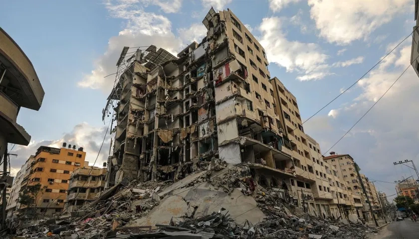 Destrucción en Gaza por ataques de Israel.