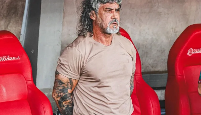 Leonel Álvarez, director técnico del Bucaramanga. 