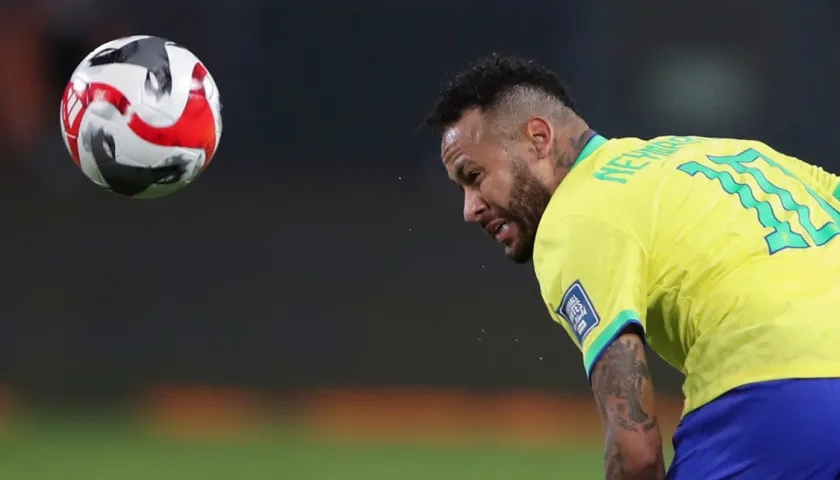Neymar se perderá los partidos de Brasil ante Chile y Bolivia por lesión.