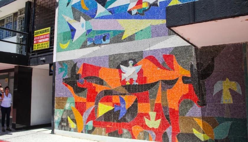 Mural 'Tierra, mar y aire' (1958). 