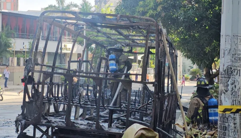 Así terminó el bus de Coochofal.