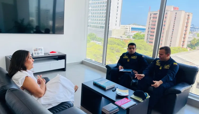 Reunión de la Capitanía de Puerto de Santa Marta con la Cámara de Comercio del Magdalena.