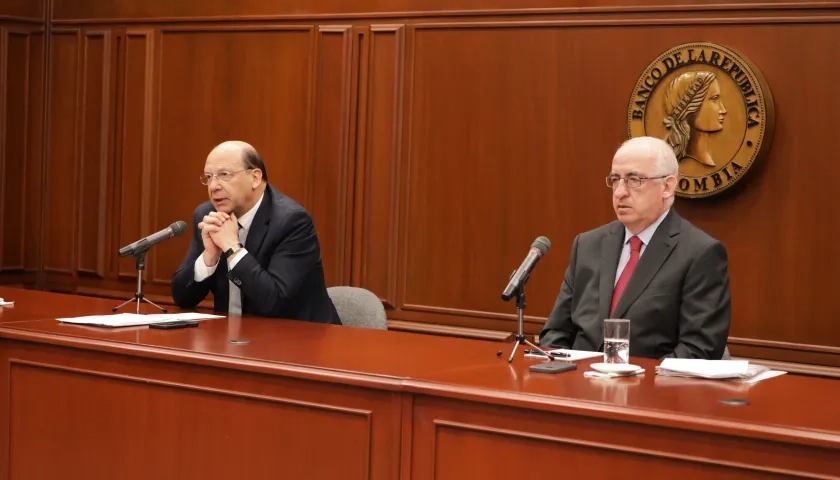 El ministro de Hacienda, Germán Ávila, y el gerente del Banco de la República, Leonardo Villar.