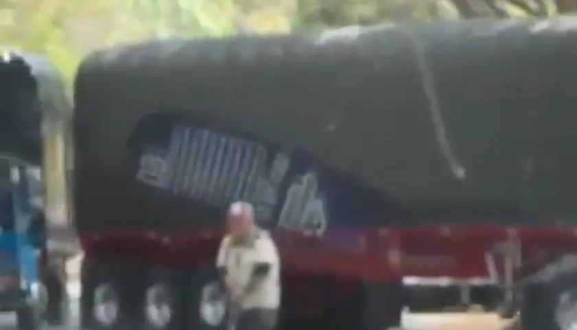 Grupo armado bloquea Vía Panamericana 