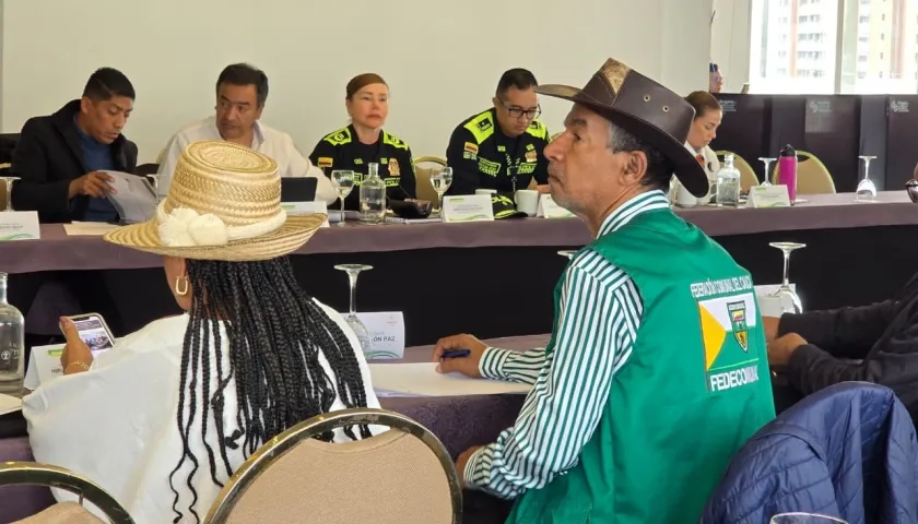 Mesa Nacional de Seguridad con las JAC.