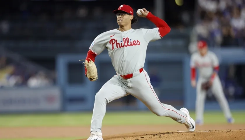 Jesús Luzardo, lanzador peruano de los Filis de Filadelfia. 