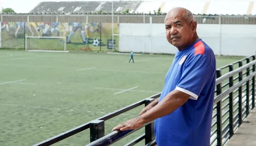 Sócrates Rodríguez en su segunda casa, el estadio Moderno Julio Torres.