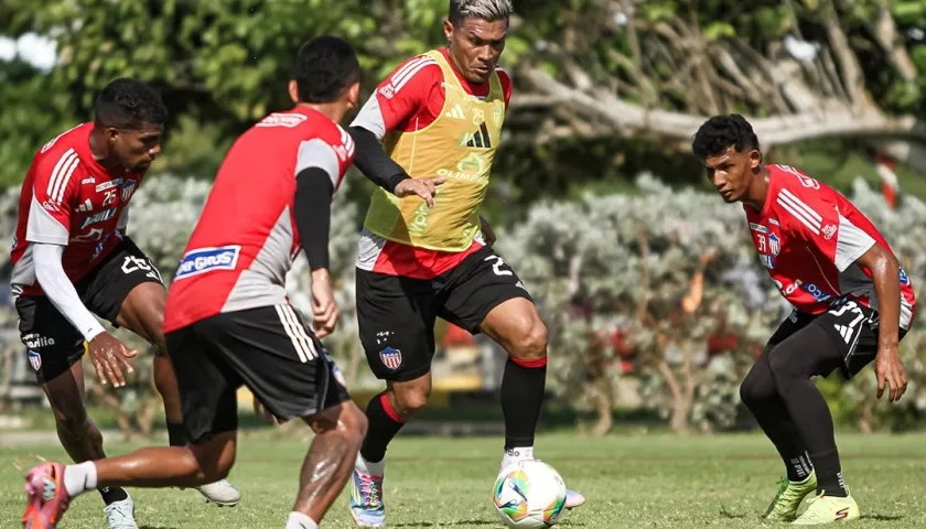 Teófilo Gutiérrez durante una práctica previa de Junior para el partido contra Pasto. 
