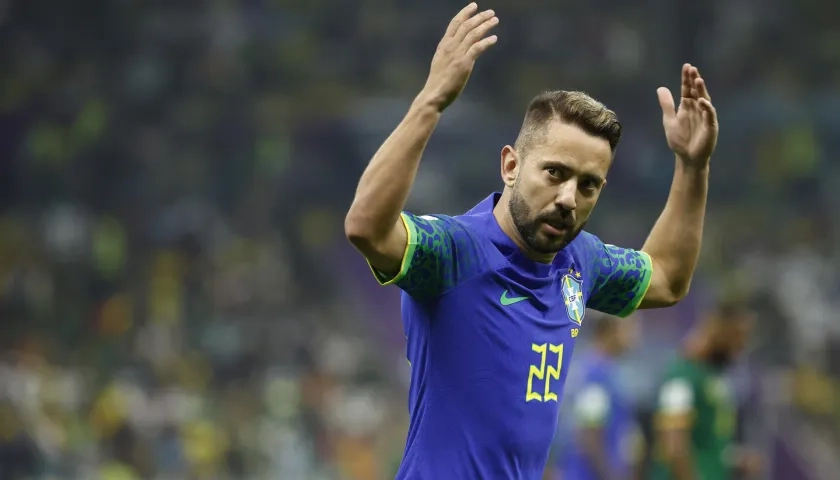 Everton Ribeiro en el Mundial 2022 con Brasil.