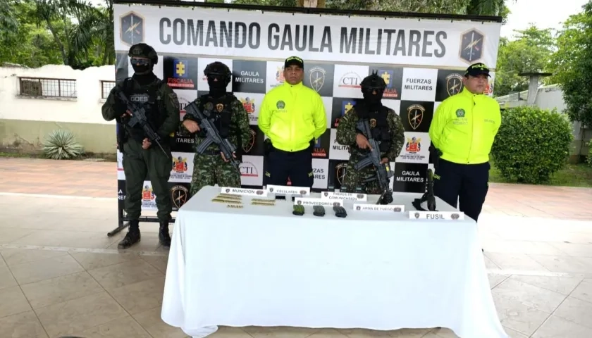 Elementos incautados durante el operativo. 