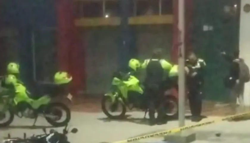 El motociclista perdió la vida en el lugar de los hechos. 