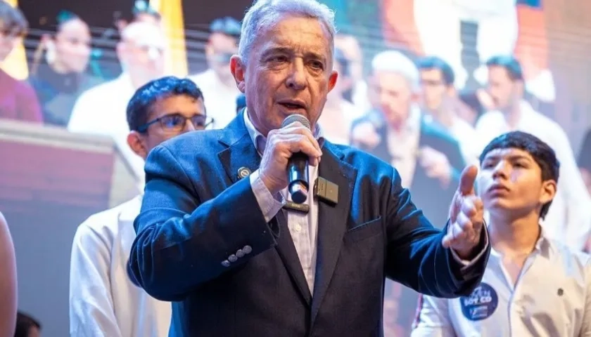Expresidente Álvaro Uribe Vélez.